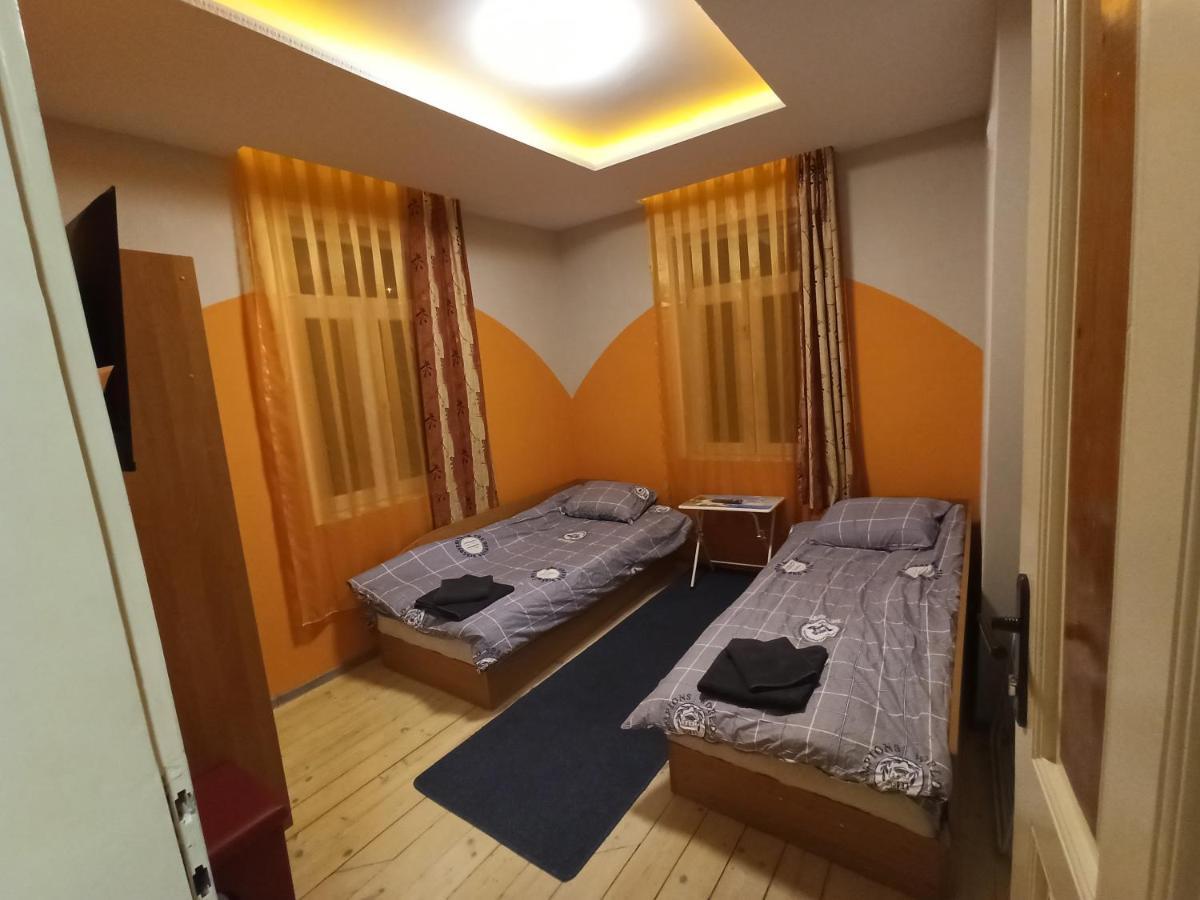 Къща Hotel กาโบรโว ภายนอก รูปภาพ